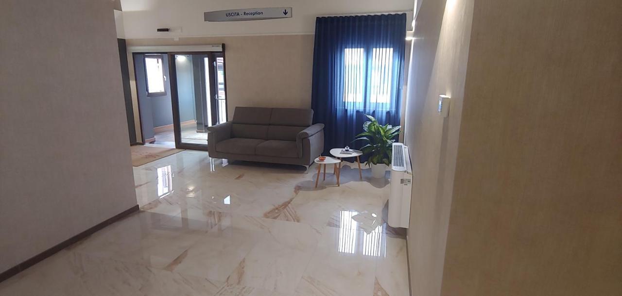La Piana Hotel Тито Экстерьер фото